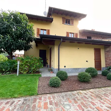 Entire Accommodation With Private Garden Near Milan And Lake Como - Free Parking - Family Friendly Seregno Exterior photo